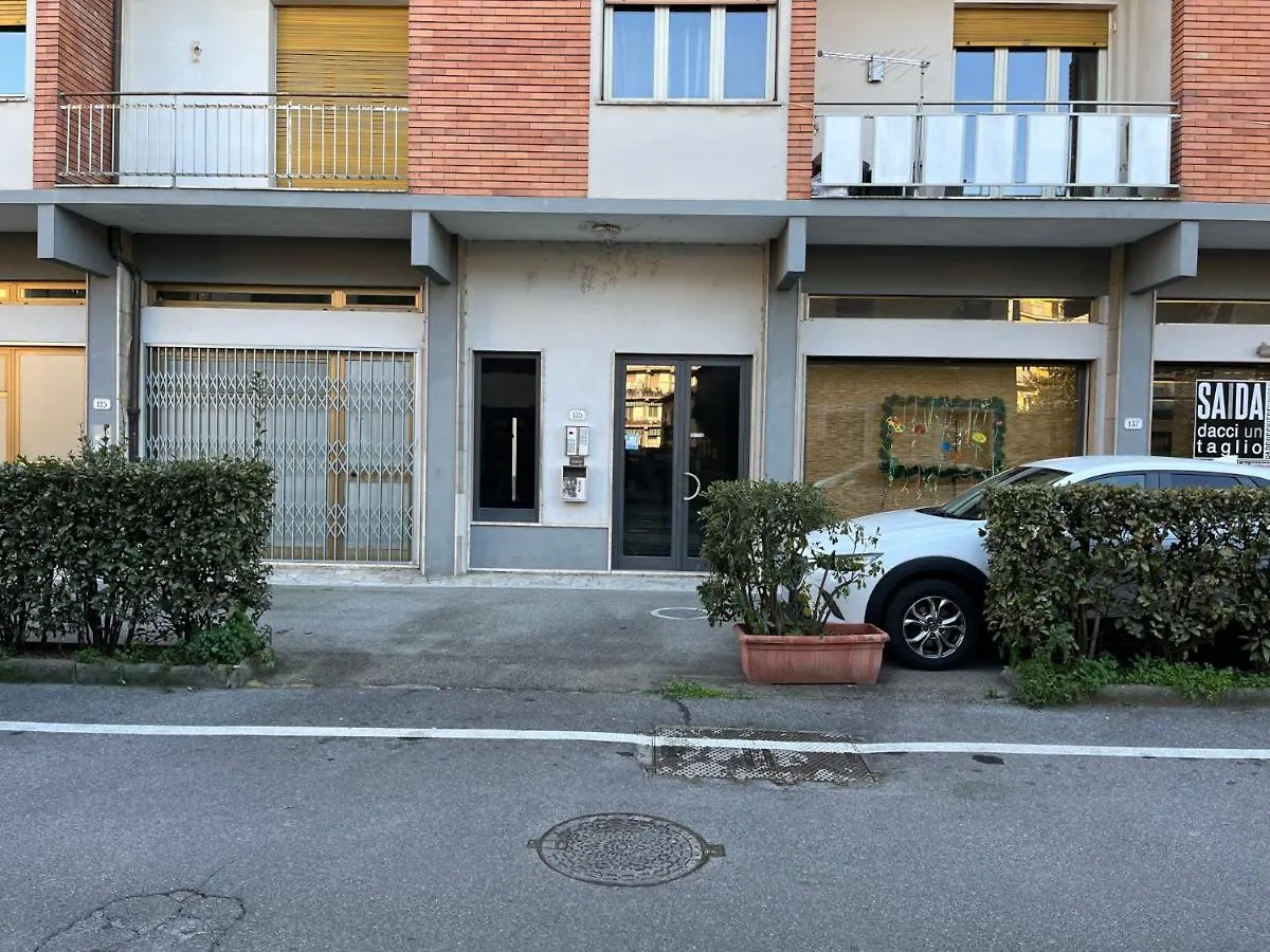 La Casa Di Lucca With Private Parking Lägenhet