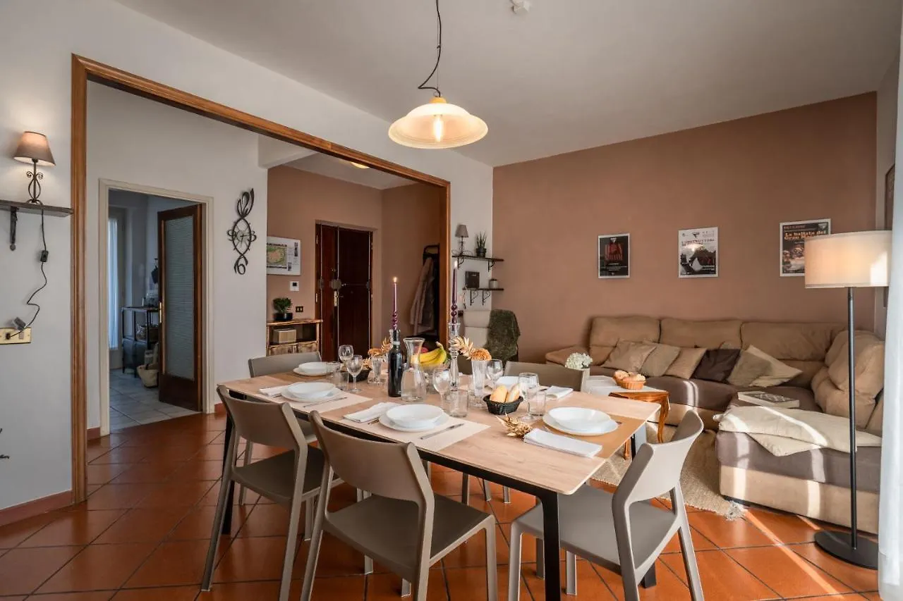 La Casa Di Lucca With Private Parking Apartment