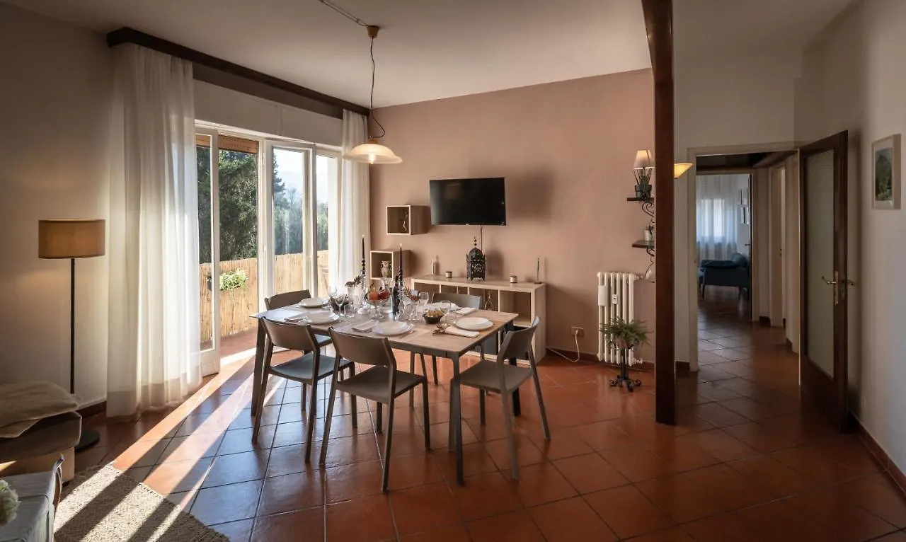 La Casa Di Lucca With Private Parking Apartment 0*,  Italy