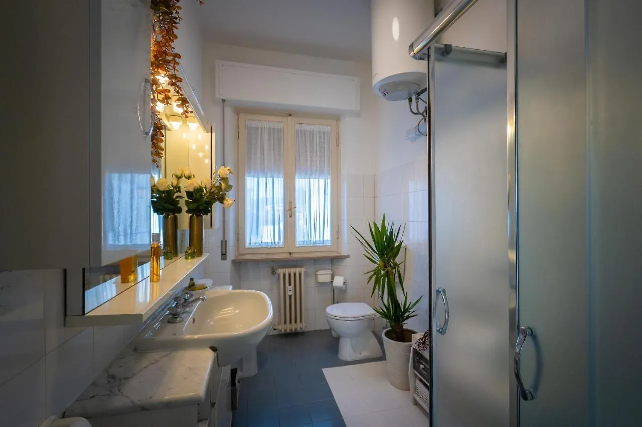 La Casa Di Lucca With Private Parking Apartment