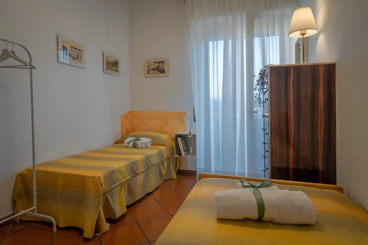 La Casa Di Lucca With Private Parking Apartment