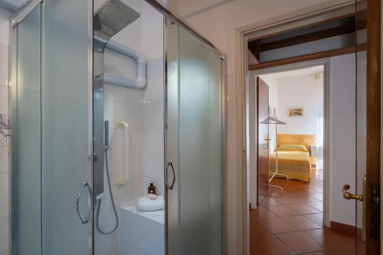 La Casa Di Lucca With Private Parking Apartment